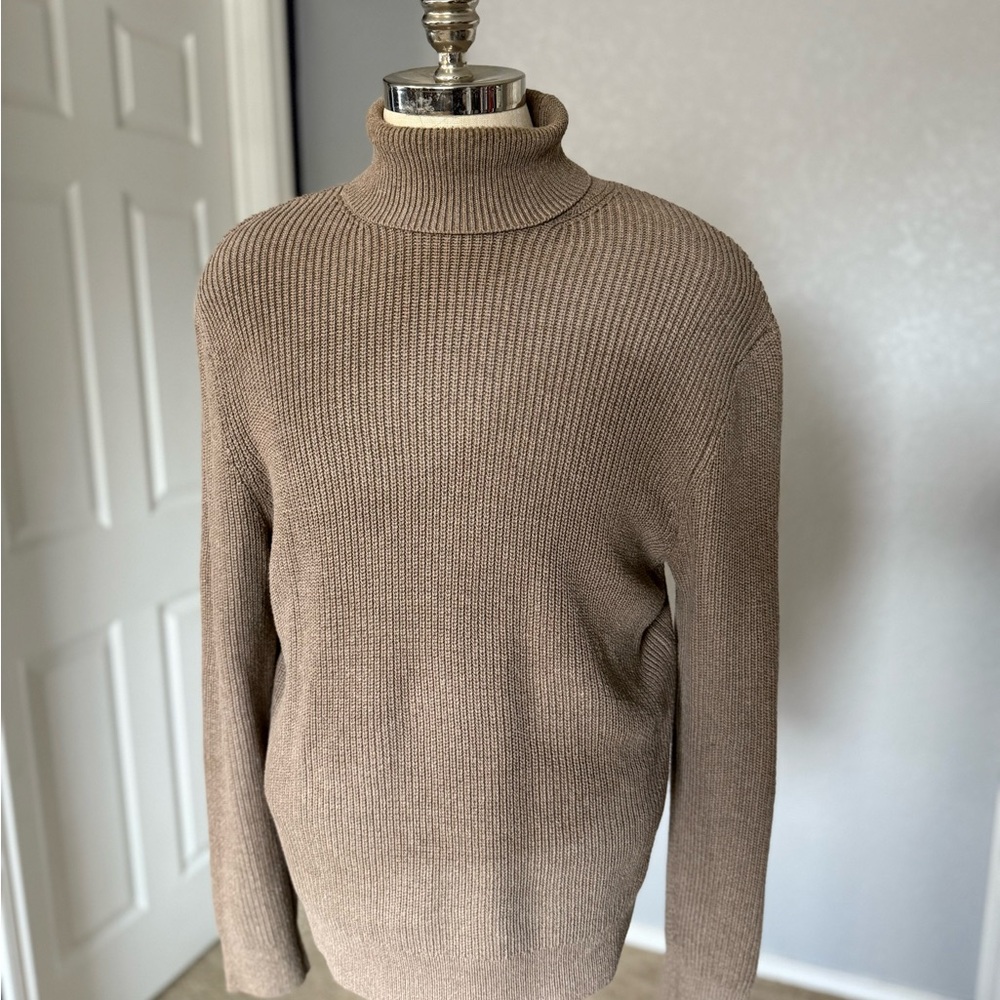 H&M Men's Brown Turtleneck Sweater